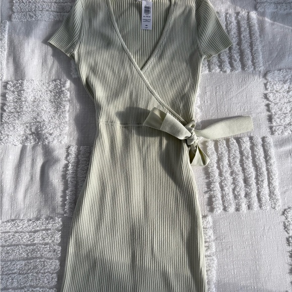 Elegant Cream Wrap Dress - Picture 3 of 8